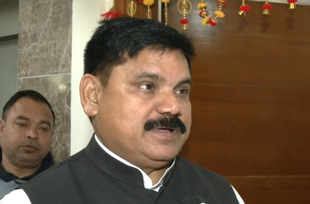 केंद्रीय मंत्री सतीश चंद्र दुबे का विपक्ष पर निशाना, भारत कोई धर्मशाला नहीं है जो आएगा रह जाएगा केंद्रीय मंत्री सतीश चंद्र दुबे का विपक्ष पर निशाना, भारत कोई धर्मशाला नहीं है जो आएगा रह जाएगा