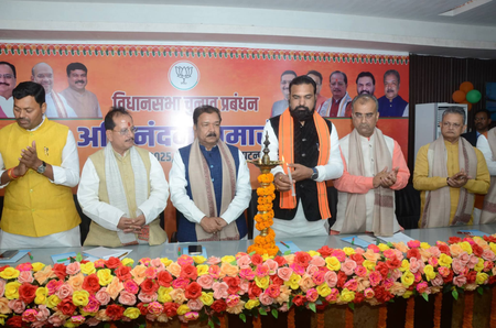 बिहार चुनाव में प्रबंधन समिति ने परिश्रम से जीत की आधारशिला रखी दिलीप जायसवाल बिहार चुनाव में प्रबंधन समिति ने परिश्रम से जीत की आधारशिला रखी दिलीप जायसवाल