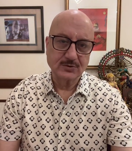 <div>Anupam Kher explains the changing dynamics in a father & son relationship with beautiful words</div>