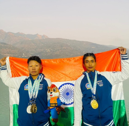 सीआईएसएफ ने महिला कयाकिंग टीम के प्रेसिडेंट कप 2025 में प्रदर्शन को सराहा सीआईएसएफ ने महिला कयाकिंग टीम के प्रेसिडेंट कप 2025 में प्रदर्शन को सराहा