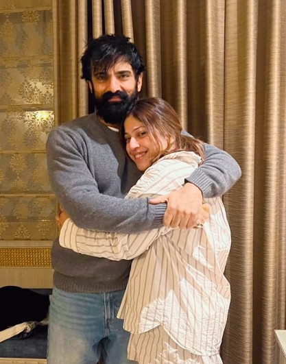 अदिति मलिक ने पति के साथ मनाई शादी की सालगिरह, शेयर की अनप्लान्ड सेलिब्रेशन की झलकियां