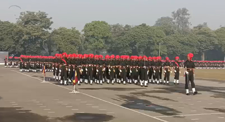 फर्रुखाबाद  कंधे से मिले कंधे और कदमों से कदम, पासिंग आउट परेड में हर तरफ जोश हाई