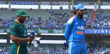 रायपुर वनडे दक्षिण अफ्रीका ने टॉस जीत चुनी गेंदबाजी, भारतीय टीम की प्लेइंग इलेवन में बदलाव नहीं