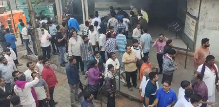 गुजरात के भावनगर में पैथोलॉजी लैब में लगी आग, फायर ब्रिगेड ने पाया काबू