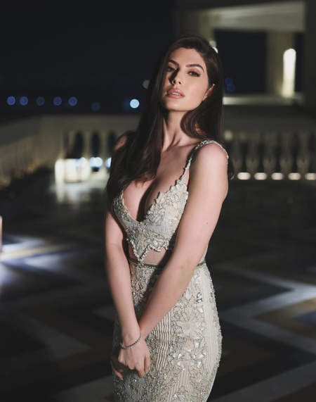 मस्ती 4 को साइन करने में झिझक रही थीं एलनाज नोरौजी, कहा- इमेज पर गलत असर पड़ने का था डर