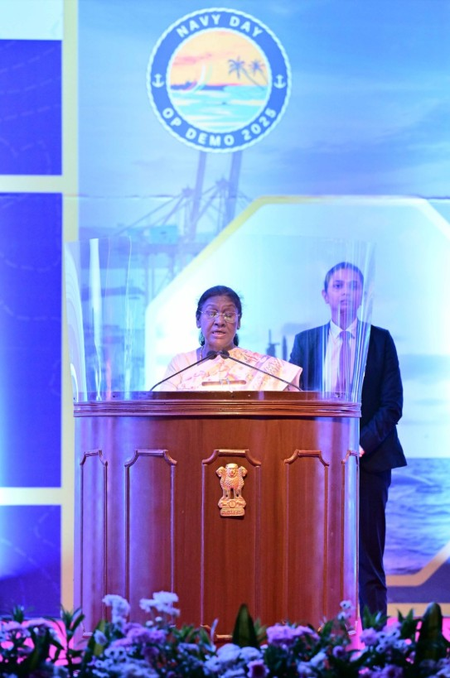 भारतीय नौसेना दिवस राष्ट्रपति मुर्मू ने दी बधाई, कहा- भारतीय नौसेना अनुशासन, करुणा और जिम्मेदारी का प्रतीक है