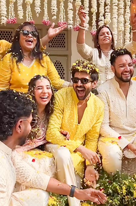 Kartik Aaryan cannot contain his excitement at sister Kritika's flower haldi ceremony Kartik Aaryan cannot contain his excitement at sister Kritika's flower haldi ceremony