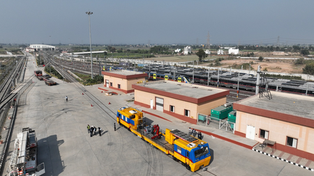 नमो भारत फ्लीट को मिली बड़ी ताकत, हाई-स्पीड कैटेनरी मेंटेनेंस व्हीकल से बढ़ेगी कॉरिडोर की मेंटनेंस क्षमता