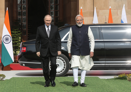 भारत-रूस दोनों देशों के बीच असैन्य परमाणु और अंतरिक्ष के क्षेत्र में सहयोग पर बनी बात