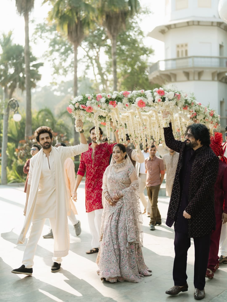 An emotional Kartik Aaryan says 'you’ll always be my little sister' after seeing Kritika as a bride An emotional Kartik Aaryan says 'you’ll always be my little sister' after seeing Kritika as a bride