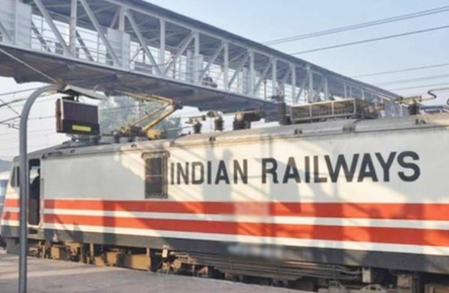 इंडिगो संकट के बीच भारतीय रेलवे तैयार, कई स्पेशल ट्रेनों की सूची जारी