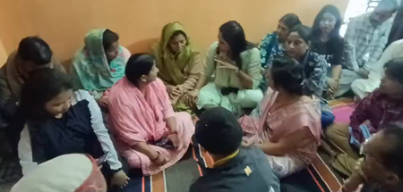 एमपी महिला कांग्रेस प्रदेश अध्यक्ष रीना पहुंचीं देवास, रोहिणी कलाम के परिजनों से की मुलाकात एमपी महिला कांग्रेस प्रदेश अध्यक्ष रीना पहुंचीं देवास, रोहिणी कलाम के परिजनों से की मुलाकात