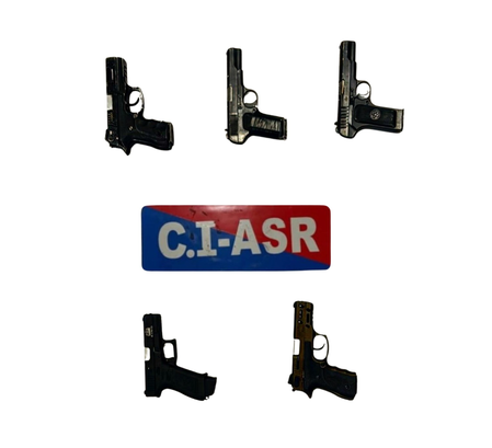 अमृतसर पुलिस ने सीमापार हथियार तस्करी का किया खुलासा, 5 पिस्तौल सहित तस्कर गिरफ्तार अमृतसर पुलिस ने सीमापार हथियार तस्करी का किया खुलासा, 5 पिस्तौल सहित तस्कर गिरफ्तार