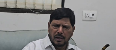 इंडिगो को यात्रियों का पैसा वापस करना चाहिए, रामदास आठवले ने गोवा अग्निकांड पर भी दुख जताया इंडिगो को यात्रियों का पैसा वापस करना चाहिए, रामदास आठवले ने गोवा अग्निकांड पर भी दुख जताया