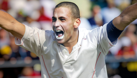 साइमन जोंस एशेज के भुला दिए गए हीरो, जिनकी रिवर्स स्विंग से पोंटिंग भी रहे खौफजदा साइमन जोंस एशेज के भुला दिए गए हीरो, जिनकी रिवर्स स्विंग से पोंटिंग भी रहे खौफजदा