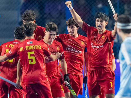 मेंस हॉकी जूनियर वर्ल्ड कप: अर्जेंटीना को 2-1 से शिकस्त देकर स्पेन ने फाइनल में जगह बनाई मेंस हॉकी जूनियर वर्ल्ड कप: अर्जेंटीना को 2-1 से शिकस्त देकर स्पेन ने फाइनल में जगह बनाई
