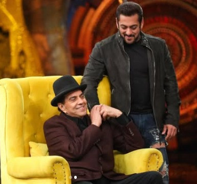 <div>BB 19: Salman Khan breaks into tears, lauds Sunny Deol & Bobby Deol for a dignified farewell to late Dharmendra</div>