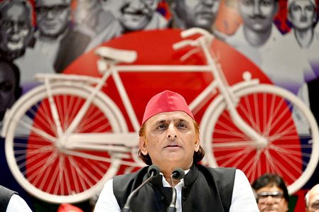 अखिलेश यादव ने इंडिगो एयरलाइंस को लेकर भाजपा पर साधा निशाना