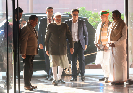 पीएम मोदी शुक्रवार को उत्तर प्रदेश के एनडीए सांसदों के साथ संसद भवन में करेंगे मुलाकात पीएम मोदी शुक्रवार को उत्तर प्रदेश के एनडीए सांसदों के साथ संसद भवन में करेंगे मुलाकात