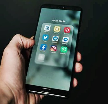 बच्चों को मिलेगा बचपन  ऑस्ट्रेलिया में 16 साल से कम उम्र वालों के लिए सोशल मीडिया बैन