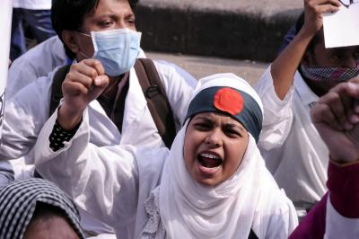 Bangladesh health workers’ protest disrupts services as demands intensify