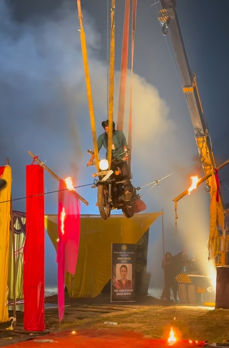 'गंगा मईया की बेटियां' में शीजान खान ने किया खतरनाक बाइक स्टंट, कहा- 'जोखिम भरा था, लेकिन मजा आया'