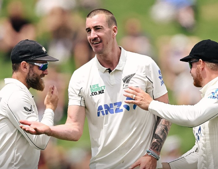 वेलिंगटन टेस्ट: दूसरी पारी में भी लड़खड़ाई वेस्टइंडीज की पारी, 32 पर गंवाए 2 विकेट