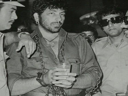 क्लासिक कल्ट फिल्म 'शोले' में गब्बर बनने के लिए अमजद खान ने की खूब मेहनत, धोबी से ली थी प्रेरणा