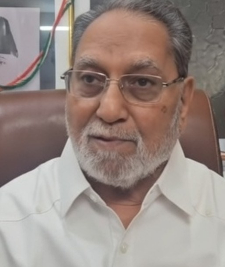 धुरंधर जैसी फिल्मों से विदेश में भारत की छवि खराब होती है हुसैन दलवई धुरंधर जैसी फिल्मों से विदेश में भारत की छवि खराब होती है हुसैन दलवई