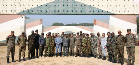 मित्र राष्ट्रों के अधिकारियों ने राजपूताना राइफल्स रेजिमेंटल सेंटर का दौरा किया