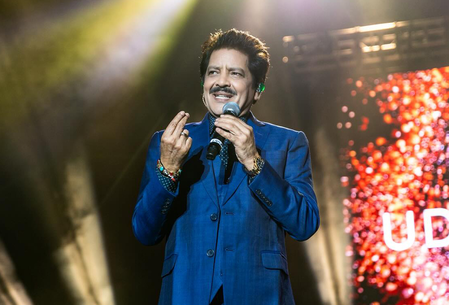 <div>Udit Narayan reveals he was very nervous to sing SRK's 'Koi Mil Gaya' with Alka Yagnik, Kavita Krishnamurthy</div>