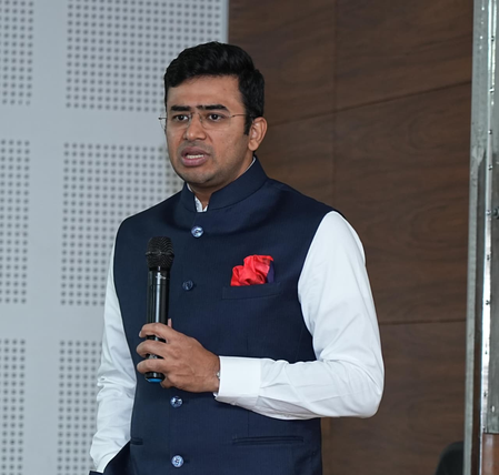 अपार्टमेंट बिल 2025 पर तेजस्वी सूर्या ने दिए अहम सुझाव, डीके शिवकुमार को लिखा पत्र अपार्टमेंट बिल 2025 पर तेजस्वी सूर्या ने दिए अहम सुझाव, डीके शिवकुमार को लिखा पत्र