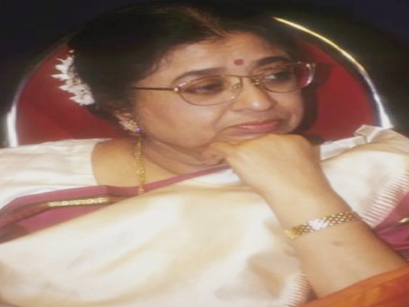 'मैं तो आरती उतारूं' गाने से घर-घर छाई थीं उषा मंगेशकर, बहन लता मंगेशकर की हमेशा रहीं लाडली