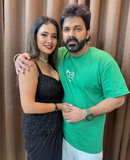 'आपकी तारीफ में क्या ही कहूं', त्रिशाकर मधु और पवन सिंह की वीडियो कॉल के स्क्रीनशॉट ने मचाया भोजपुरी इंडस्ट्री में बवाल