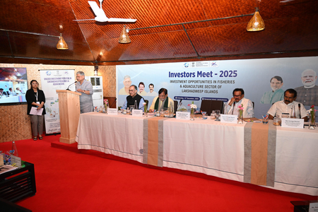 Investors ready to pump Rs 500 crore into Lakshadweep's Blue Economy (Lead) Investors ready to pump Rs 500 crore into Lakshadweep's Blue Economy (Lead)