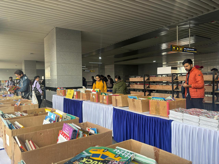 आनंद विहार नमो भारत स्टेशन बना किताब प्रेमियों का नया केंद्र, एनसीआरटीसी और बुकटेल्स का अनोखा बुक फेयर