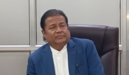 पीएम मोदी के कहने पर फिर से वंदे मातरम रिकॉर्ड कर रहे अनूप जलोटा, तैयार कर रहे भजन गायकों की फौज पीएम मोदी के कहने पर फिर से वंदे मातरम रिकॉर्ड कर रहे अनूप जलोटा, तैयार कर रहे भजन गायकों की फौज