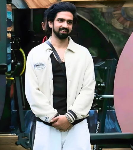 तान्या मित्तल संग अफेयर की अफवाहों पर अमाल मलिक ने लगाया विराम, फैंस से की खास अपील तान्या मित्तल संग अफेयर की अफवाहों पर अमाल मलिक ने लगाया विराम, फैंस से की खास अपील