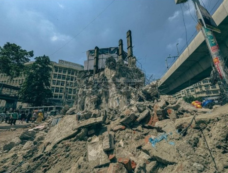 Bangladesh: Hundreds of vandalised Liberation War sculptures still unrestored Bangladesh: Hundreds of vandalised Liberation War sculptures still unrestored