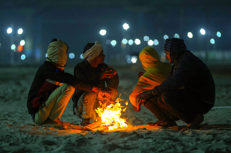 मध्य प्रदेश में कड़ाके की ठंड तापमान 5 डिग्री तक लुढ़का, स्वास्थ्य विभाग ने जारी की एडवाइजरी मध्य प्रदेश में कड़ाके की ठंड तापमान 5 डिग्री तक लुढ़का, स्वास्थ्य विभाग ने जारी की एडवाइजरी