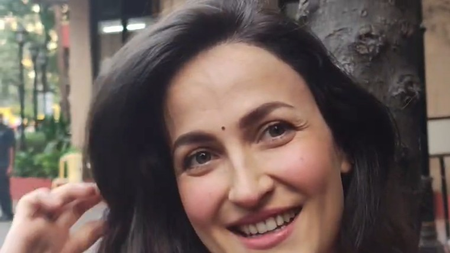 इस्कॉन मंदिर पहुंचीं एली अवराम, बोलीं- भारत आकर श्रीकृष्ण से बढ़ा मेरा लगाव इस्कॉन मंदिर पहुंचीं एली अवराम, बोलीं- भारत आकर श्रीकृष्ण से बढ़ा मेरा लगाव