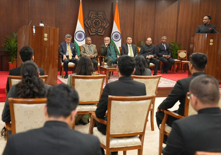 सशस्त्र बलों की तैयारी के लिए विवेकपूर्ण वित्तीय प्रबंधन आवश्यक उपराष्ट्रपति राधाकृष्णन