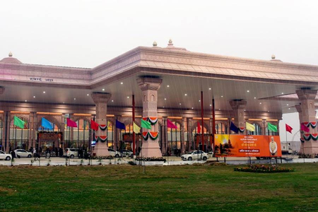 योगी सरकार में अयोध्या एयरपोर्ट की शुरुआत, दो वर्ष में ही 7 लाख से अधिक यात्रियों का आंकड़ा योगी सरकार में अयोध्या एयरपोर्ट की शुरुआत, दो वर्ष में ही 7 लाख से अधिक यात्रियों का आंकड़ा