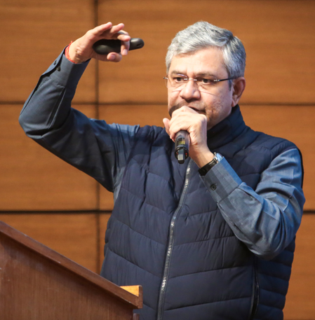 भारत पूरे इलेक्ट्रॉनिक्स इकोसिस्टम में बनेगा बड़ा खिलाड़ी, 11 वर्षों में 6 गुना बढ़ा उत्पादन अश्विनी वैष्णव भारत पूरे इलेक्ट्रॉनिक्स इकोसिस्टम में बनेगा बड़ा खिलाड़ी, 11 वर्षों में 6 गुना बढ़ा उत्पादन अश्विनी वैष्णव