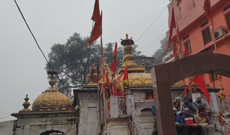 नववर्ष पर मां ज्वाला के दरबार में उमड़ा आस्था का सैलाब, जयकारों से गूंजा मंदिर परिसर