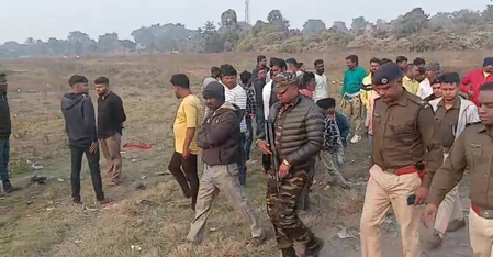 झारखंड धनबाद में युवकों ने अंधाधुंध फायरिंग कर फैलाई दहशत, छापेमारी कर रही पुलिस