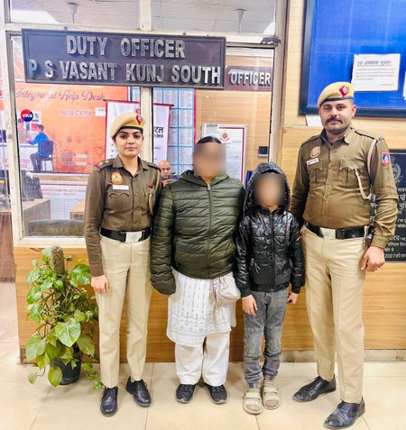 ऑपरेशन मिलाप दिल्ली पुलिस ने एक महीने में 102 लापता लोगों को परिजनों से मिलवाया ऑपरेशन मिलाप दिल्ली पुलिस ने एक महीने में 102 लापता लोगों को परिजनों से मिलवाया