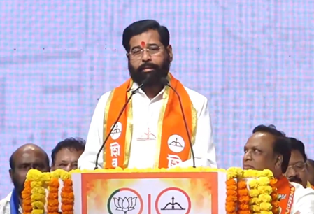 मुंबई एकनाथ शिंदे का उद्धव ठाकरे पर हमला, बताया भ्रष्टाचार सम्राट मुंबई एकनाथ शिंदे का उद्धव ठाकरे पर हमला, बताया भ्रष्टाचार सम्राट