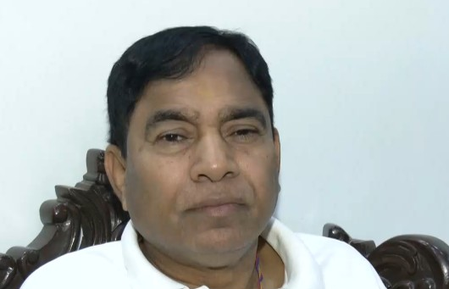 राहुल-प्रियंका को लेकर कांग्रेस में खींचतान है योगेंद्र चंदोलिया राहुल-प्रियंका को लेकर कांग्रेस में खींचतान है योगेंद्र चंदोलिया