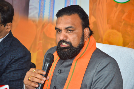 बिहार में अब अश्लील गाने बजाने वालों पर सरकार सख्त, डिप्टी सीएम सम्राट चौधरी ने दिए कार्रवाई के निर्देश